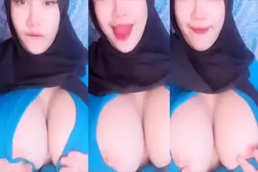 Bokep Jilbab Pamer Dada Montok Tanpa Bra